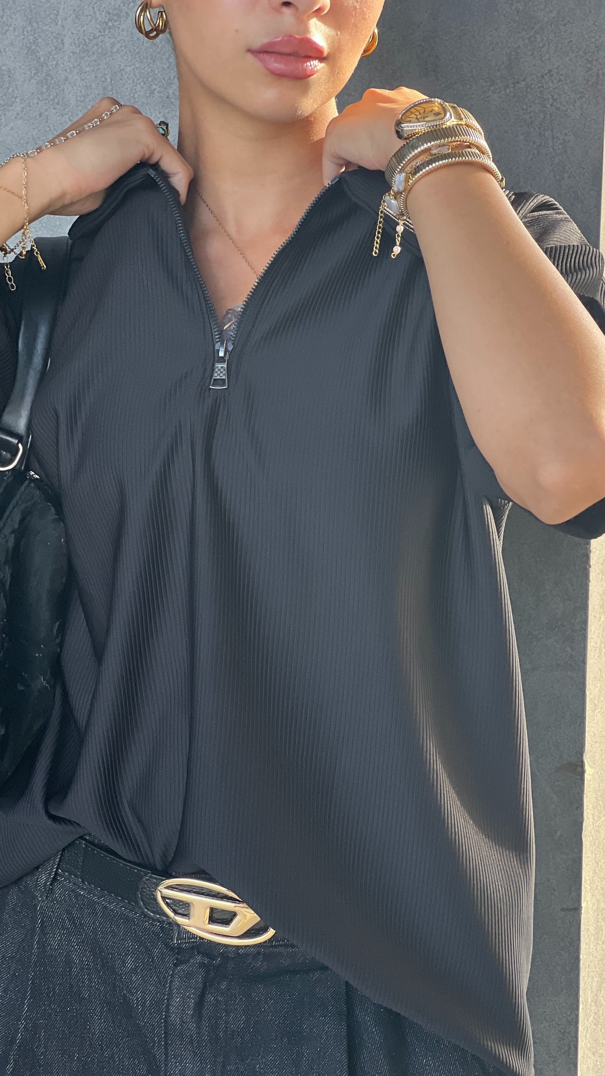 Black Unisex-zip tee