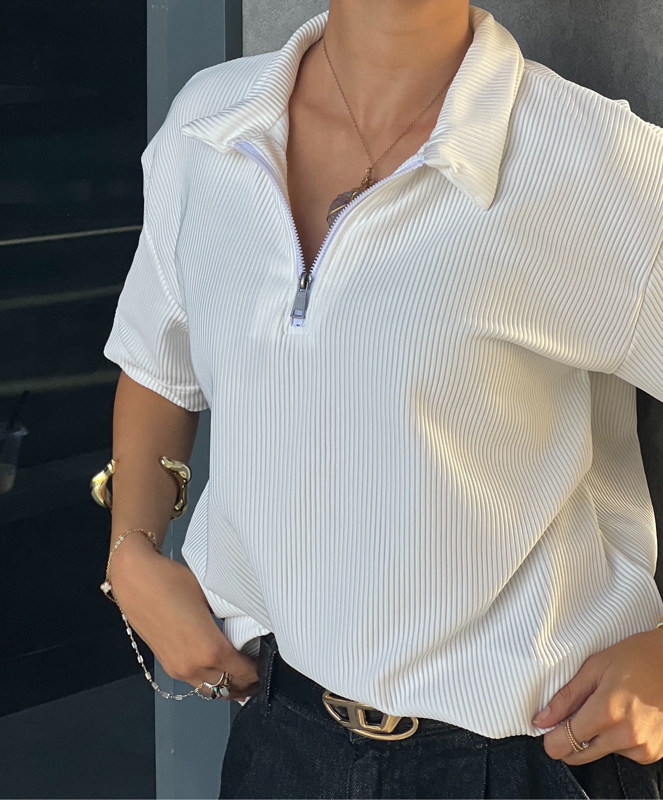 White Unisex-zip tee